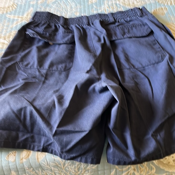 Blue cotton short size 40 inseam is eight length is 20 - Picture 2 of 4